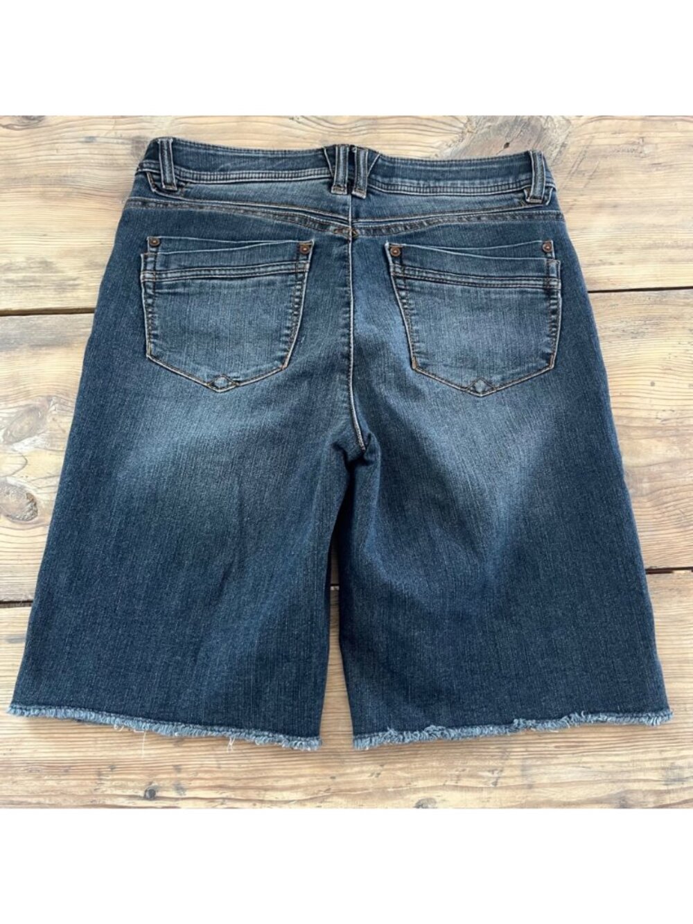 Democracy Denim Frayed Hem Bermuda Shorts Womens 6 Dark Wash - Picture 2 of 8